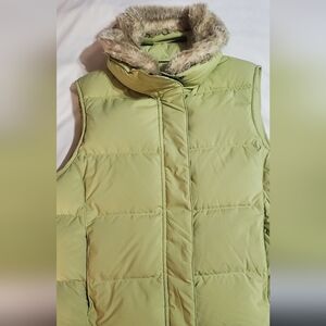 L.L. Bean  Mint Green Puffer Vest with Removeable Faux Fur Collar. Goose Down
